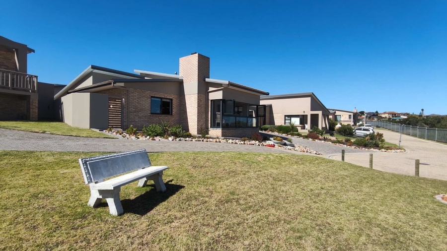 3 Bedroom Property for Sale in Blue Ridge Western Cape